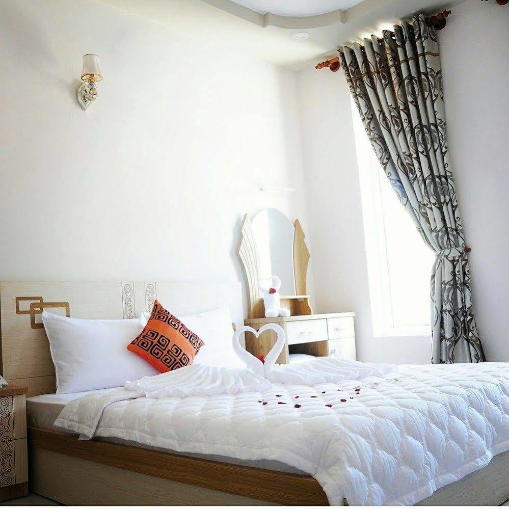 Jiny Tran Hotel Duong Dong  Екстериор снимка