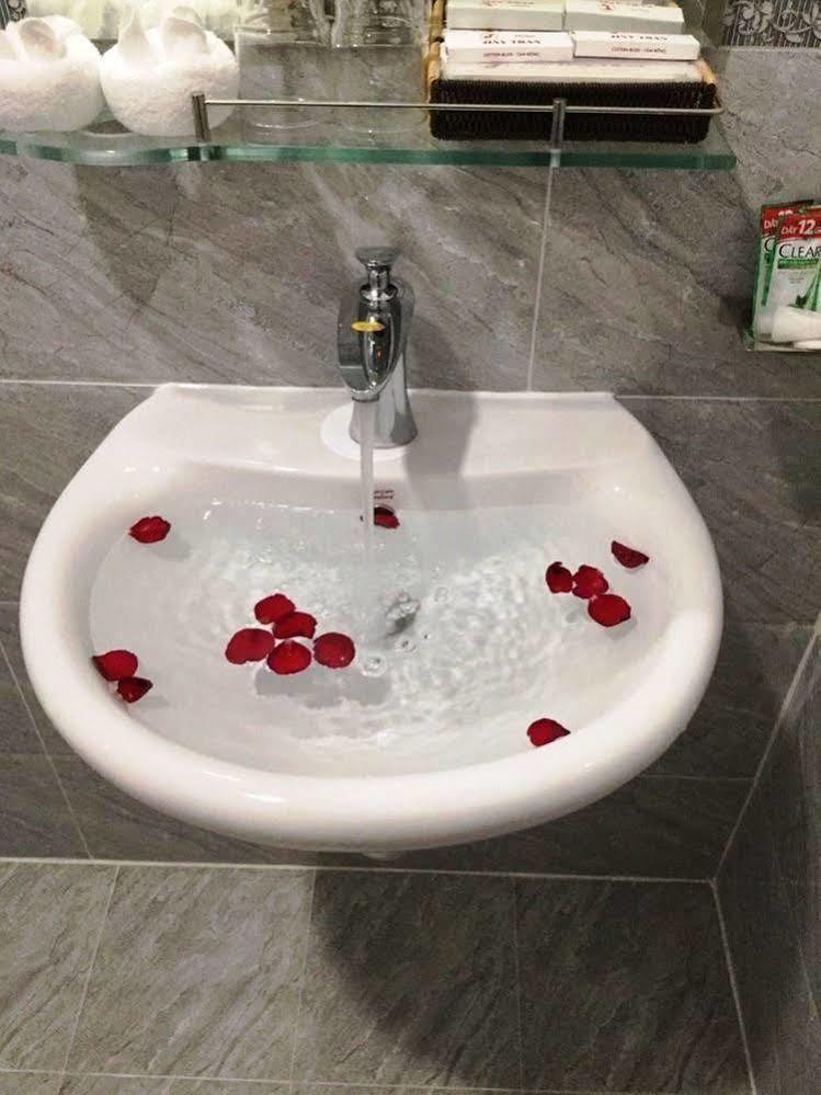 Jiny Tran Hotel Duong Dong  Екстериор снимка